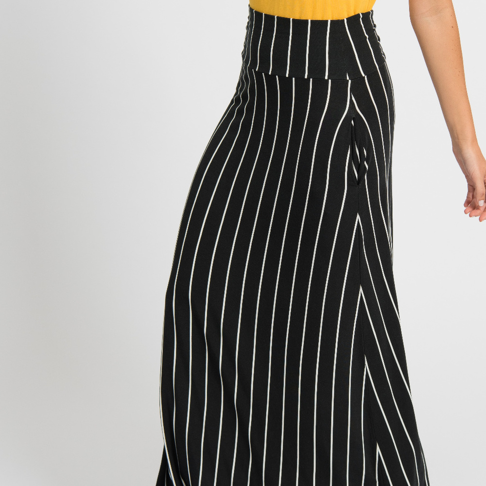 Maxi Skirt Pocket B&W Pin Stripe